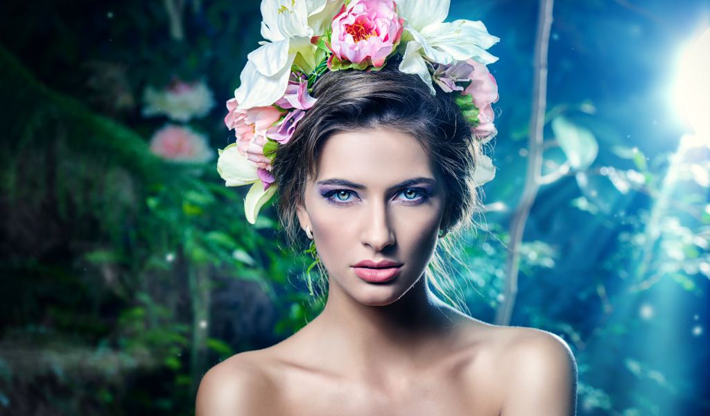 Настоящая девушка с цветами в волосах