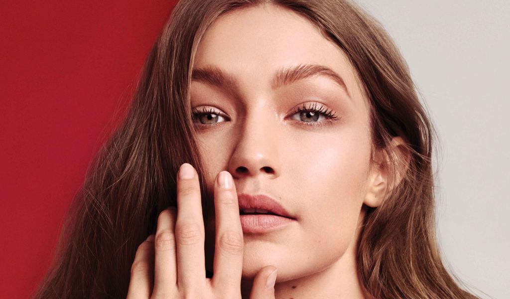 Нежная девушка модель Джиджи Хадид лицо крупным планом