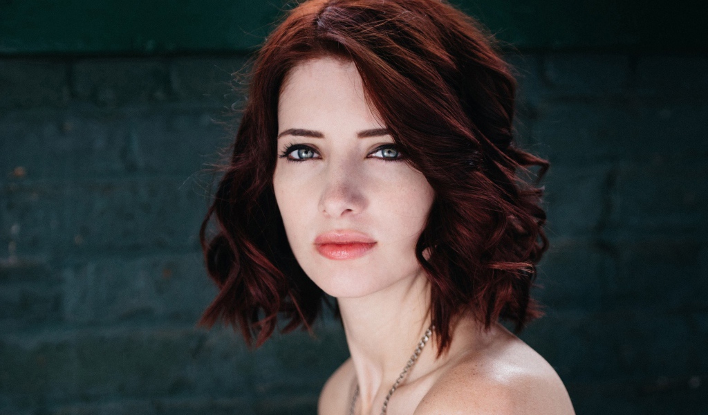 Молодая девушка, модель Сьюзан Коффи