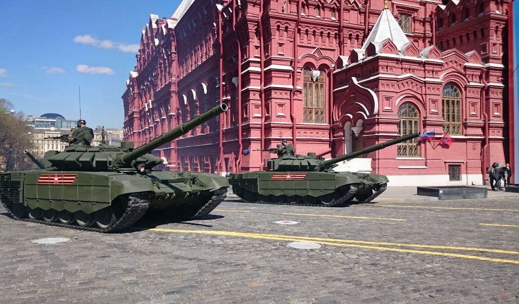Танки Т-72 на параде Победы