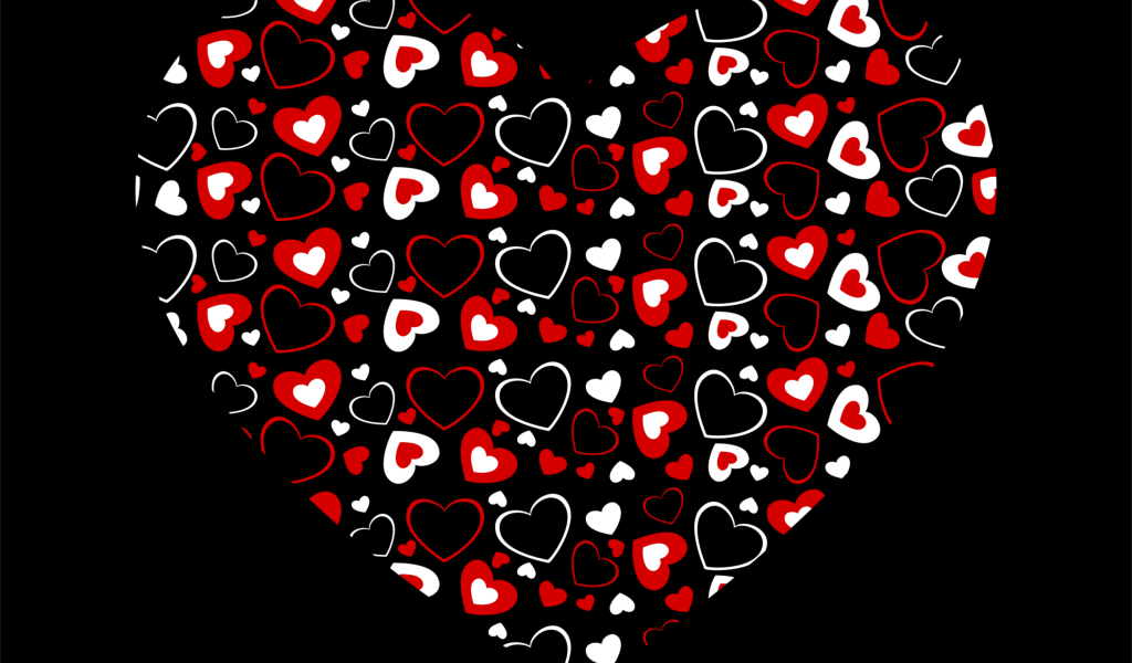 Разноцветное сердце на черном фоне