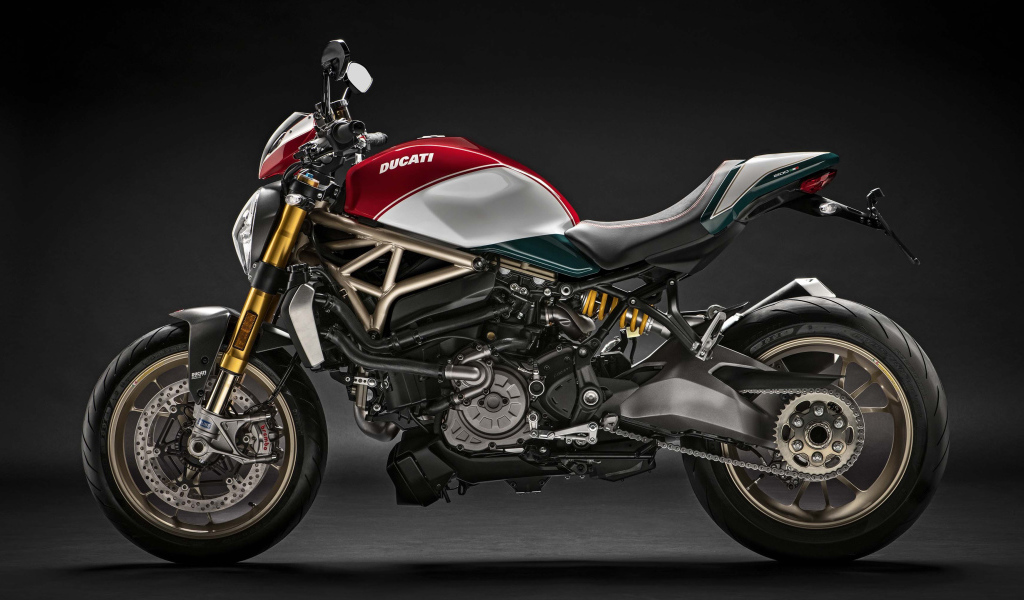 Мотоцикл Ducati Monster 1200, 2018 вид сбоку
