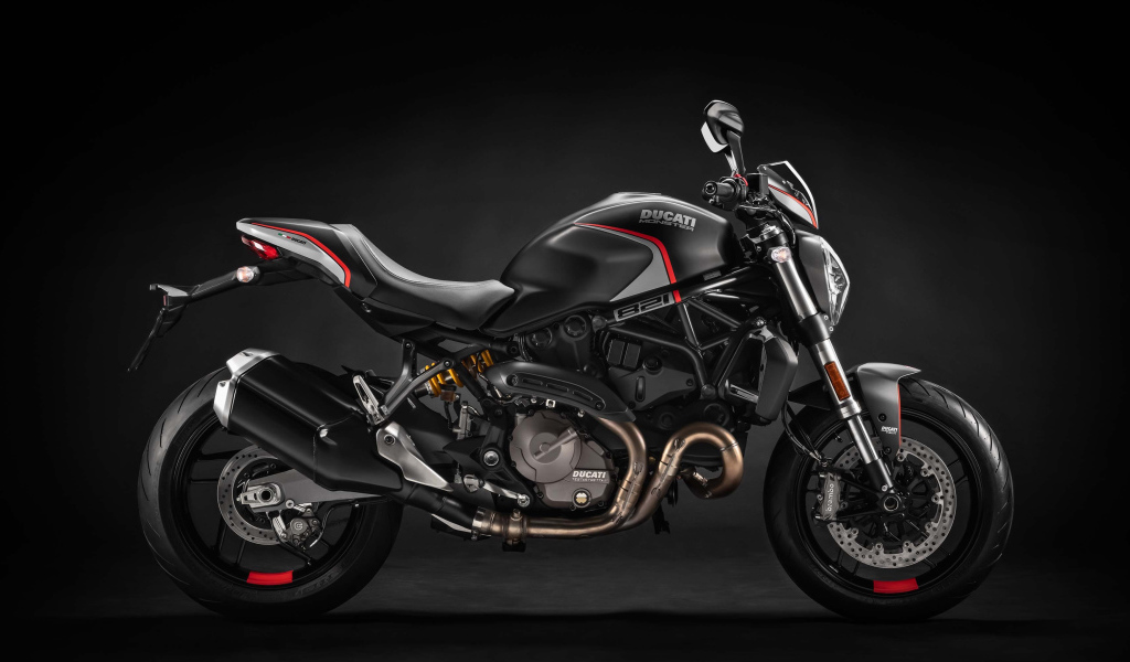 Motorcycle Ducati Monster 821, 2019, side view