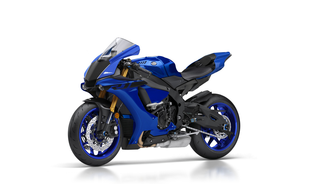 Синий мотоцикл Yamaha YZF-R1 на белом фоне