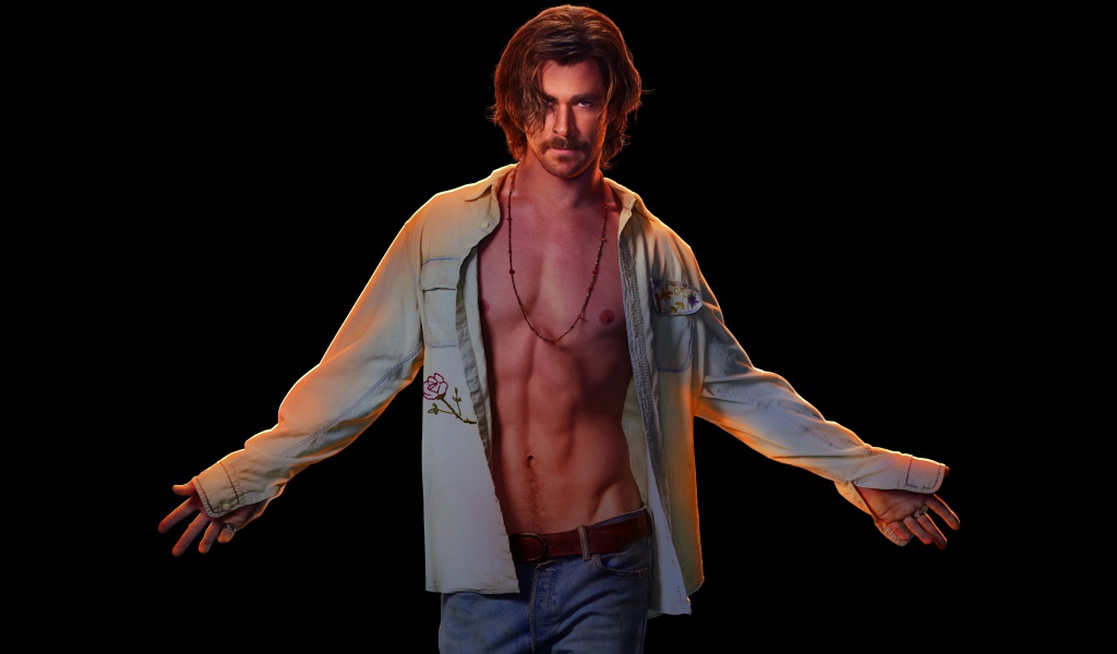 Актер Крис Хемсворт в фильме Ничего хорошего в отеле «Эль Рояль», 2018