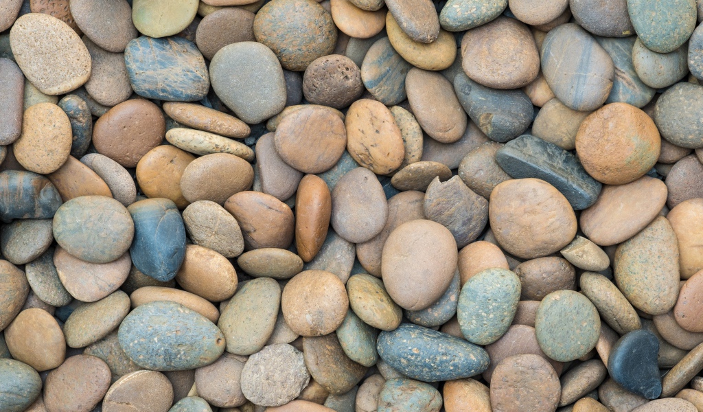 Разноцветные морские камни крупным планом