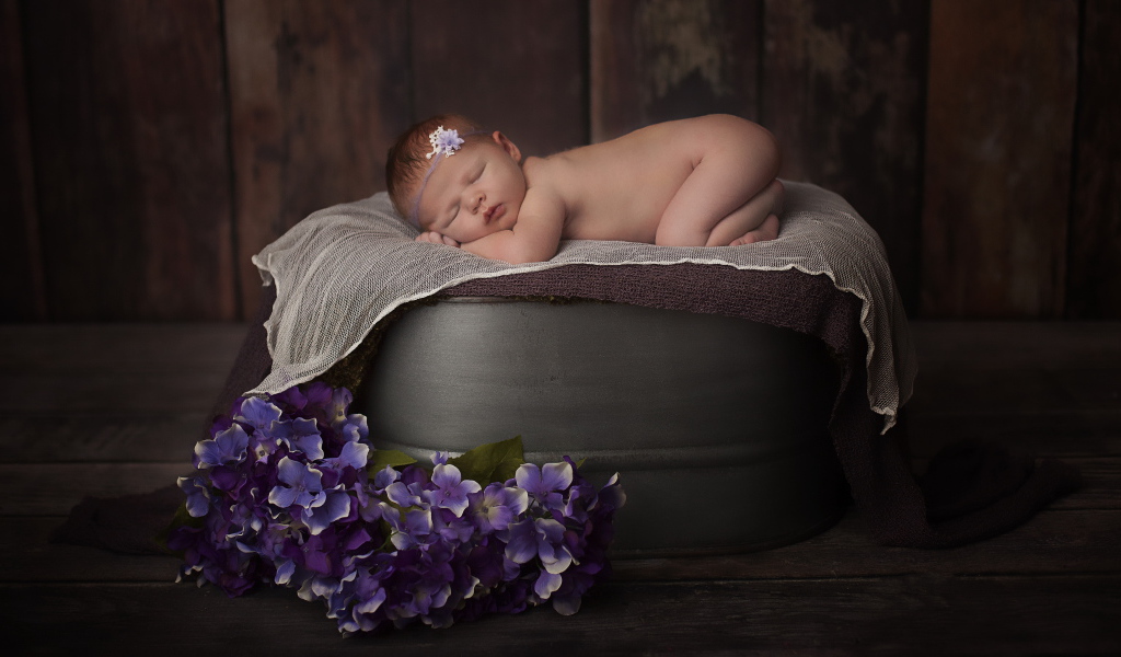 Нежный спящий грудной ребенок 