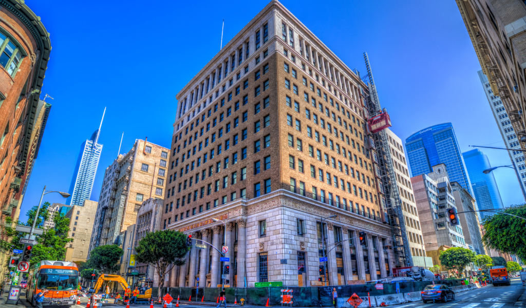 Небоскребы на улице, Калифорния. США