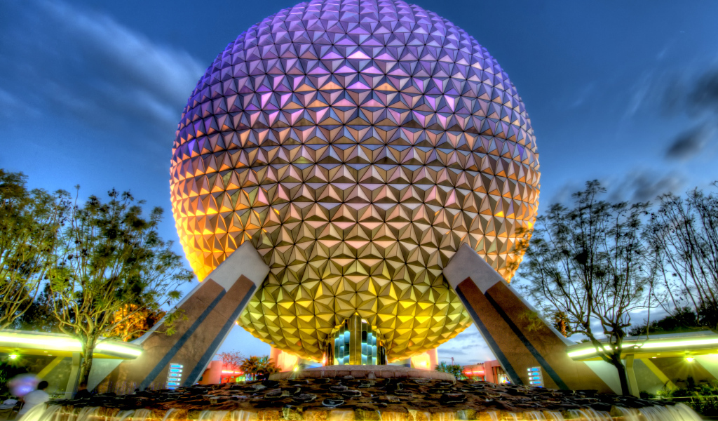 Космический корабль «Земля», символ тематического парка Эскот, Флорида. США