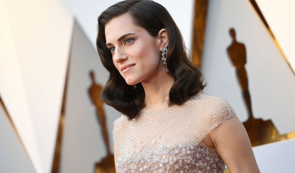 Американская актриса Эллисон Уильямс в красивом платье