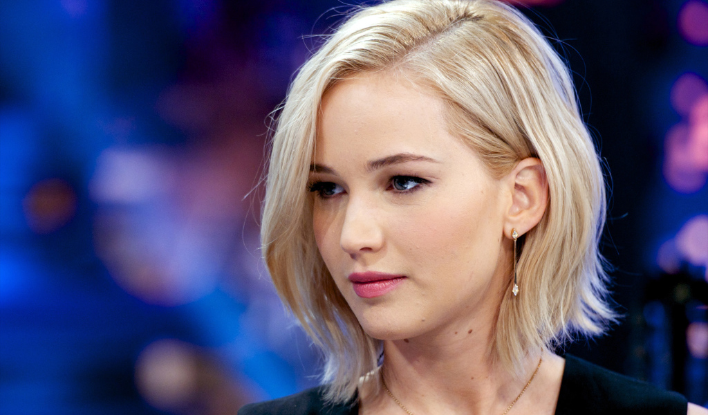 Нежная блондинка, актриса Дженнифер Лоуренс