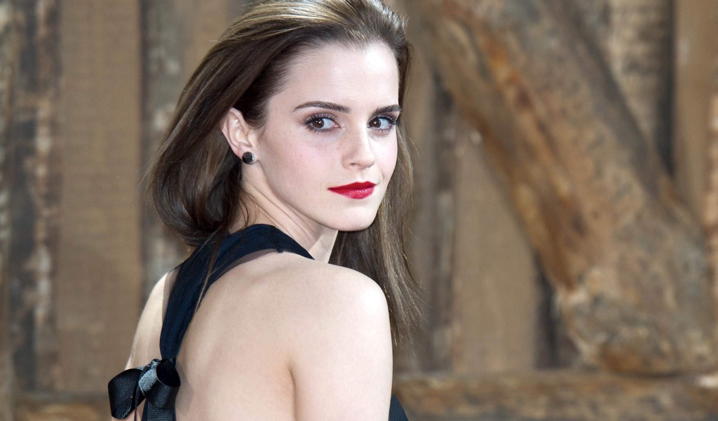 Элегантная молодая актриса Эмма Уотсон