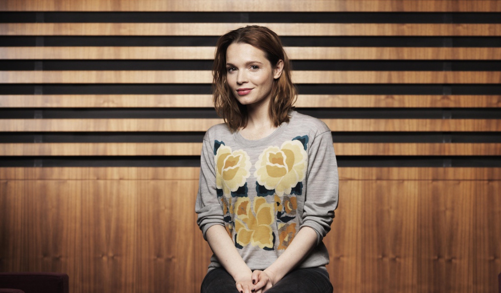 Немецкая актриса Каролина Херфурт с очаровательной улыбкой