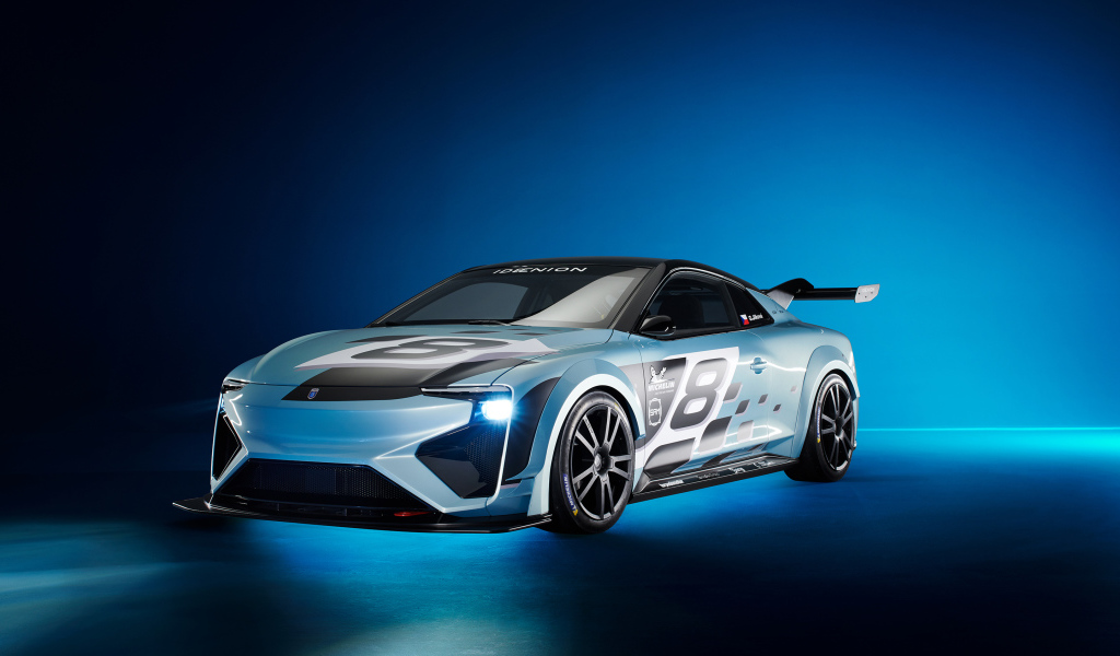 Спортивный автомобиль Gumpert Nathalie Race 2019 года на синем фоне