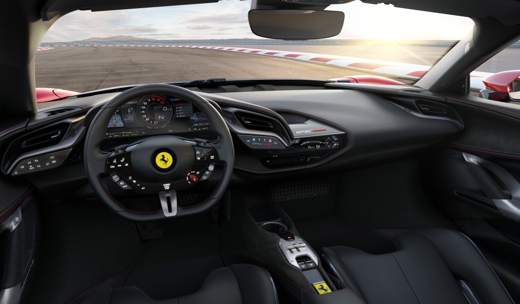 Черный кожаный салон автомобиля Ferrari SF90 Stradale, 2019 года