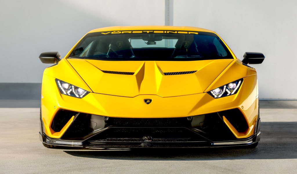 Желтый быстрый Lamborghini Huracan, 2019 года