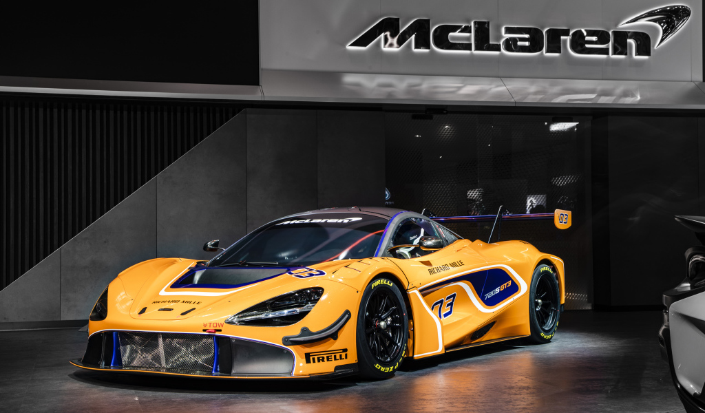 Спортивный автомобиль McLaren 720S GT3 2019  года 