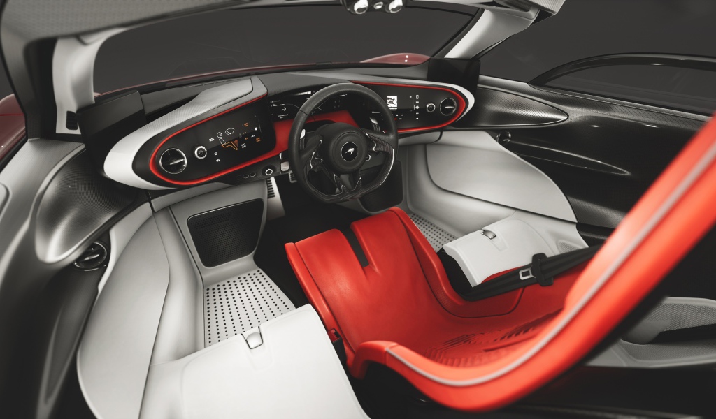 Салон автомобиля McLaren Speedtail 2019 года