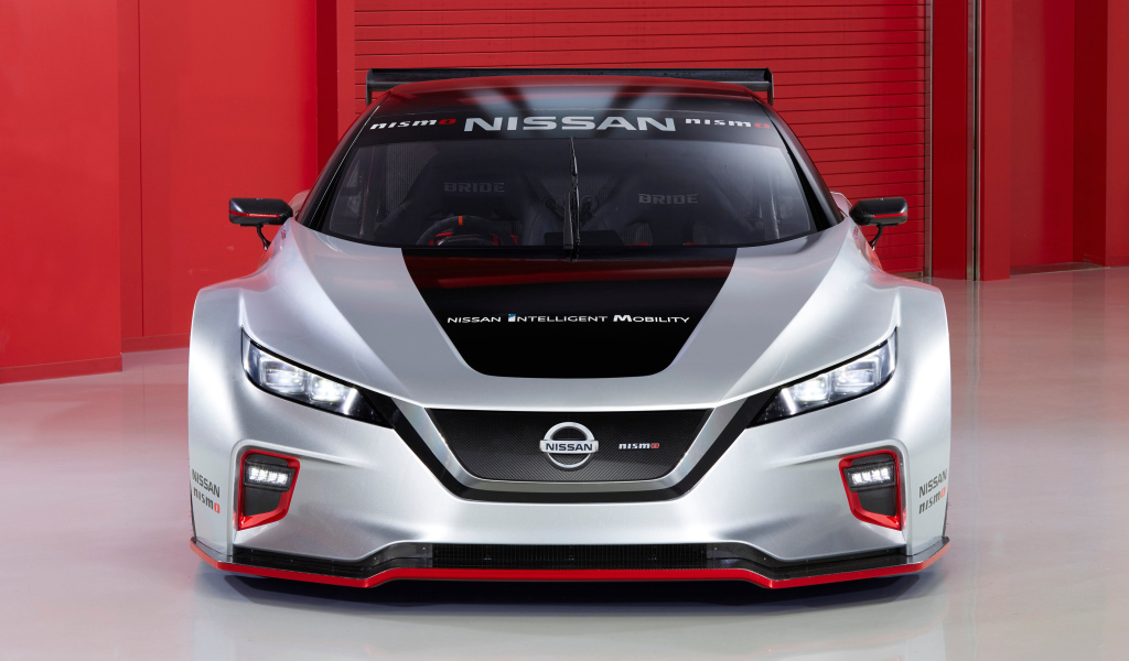 Автомобиль Nissan Leaf Nismo RC 2019 года вид спереди