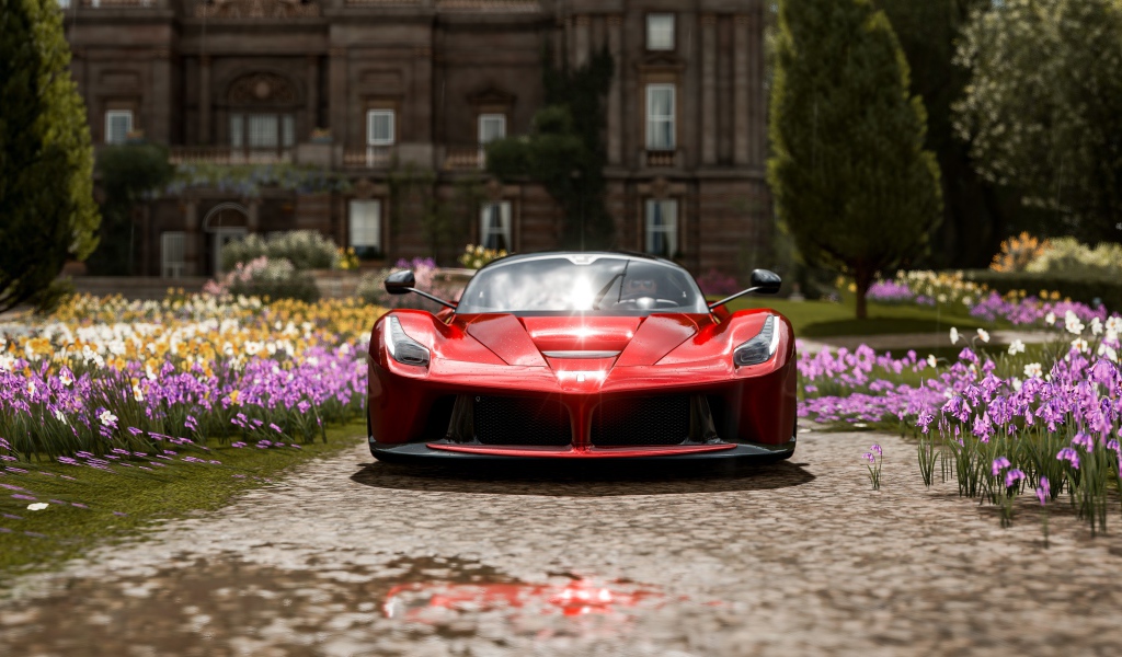 Дорогой красный автомобиль Forza Horizon вид спереди