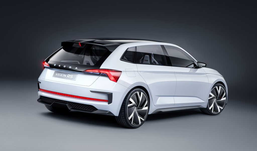Автомобиль Skoda Vision RS 2018 года вид сзади
