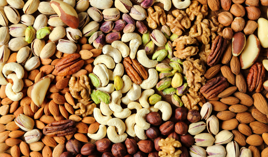 Разные виды орехов крупным планом