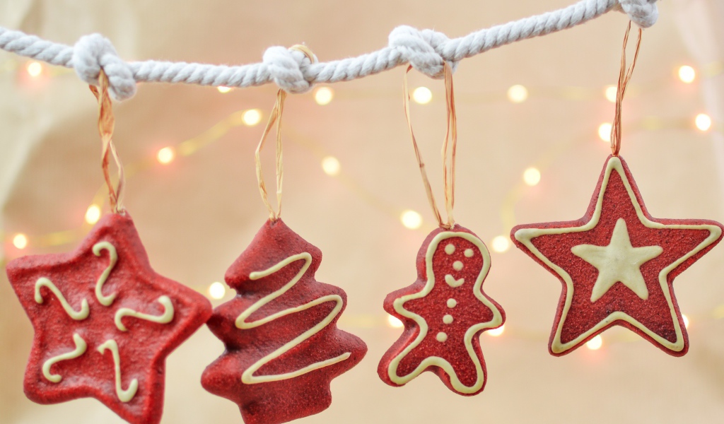 Новогоднее печенье на веревке 
