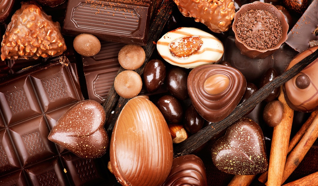 Аппетитные шоколадные сладости крупным планом