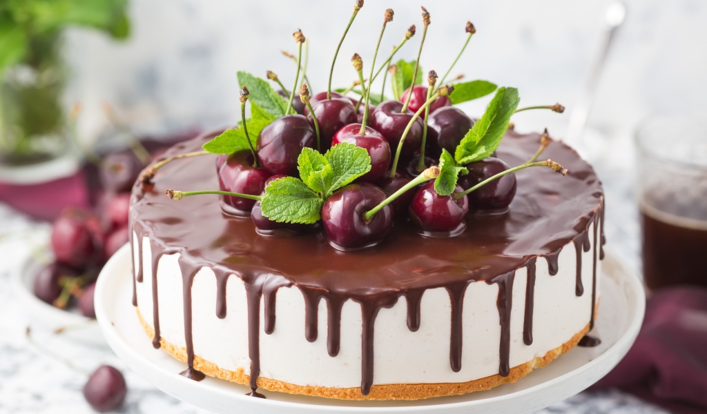 Вкусный торт мусс с шоколадом и черешней