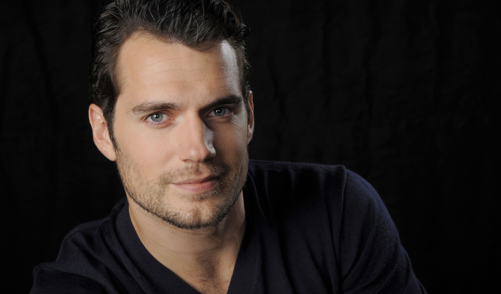 Красивый мужчина, актер Генри Кавилл