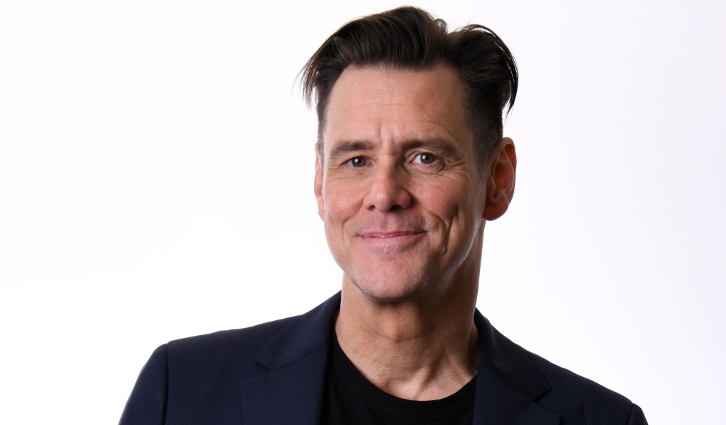 Популярный актер Джим Керри на белом фоне