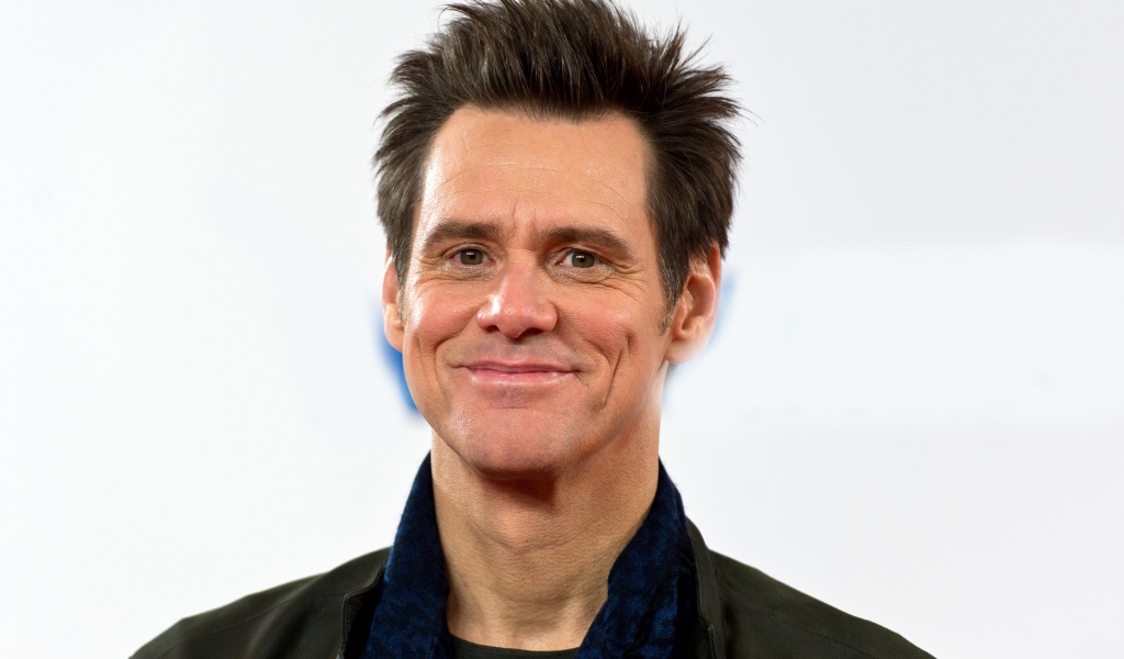 Улыбающийся мужчина, популярный актер Джим Керри