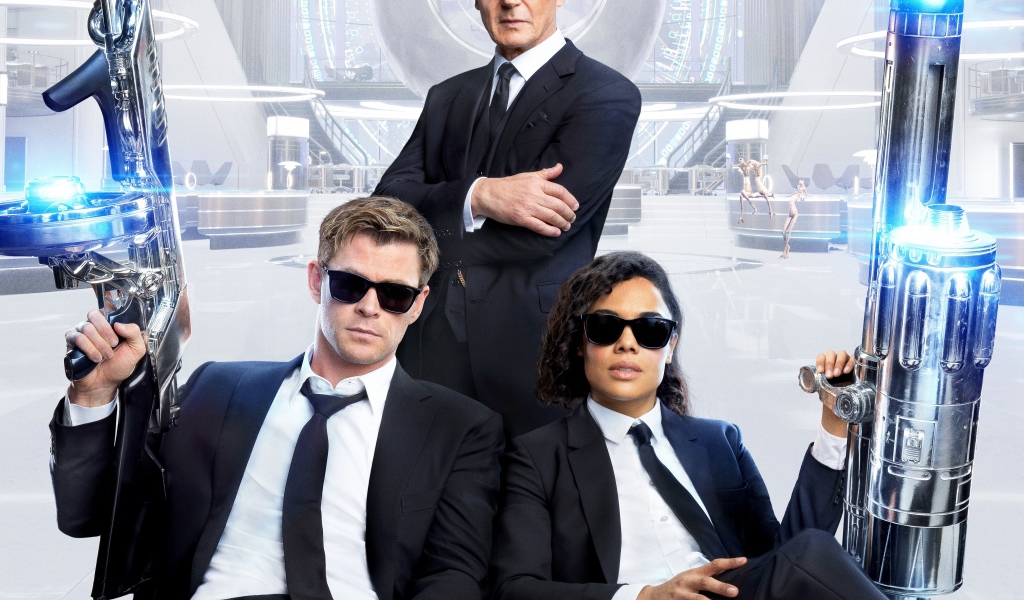 Постер комедийного фильма Люди в чёрном: Интернэшнл, 2019