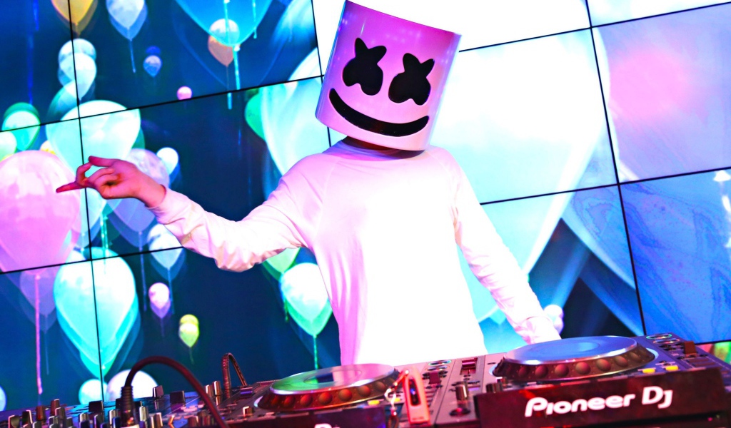 Диджей Маршмеллоу за пультом