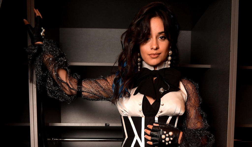 Популярная певица Камила Кабельо 