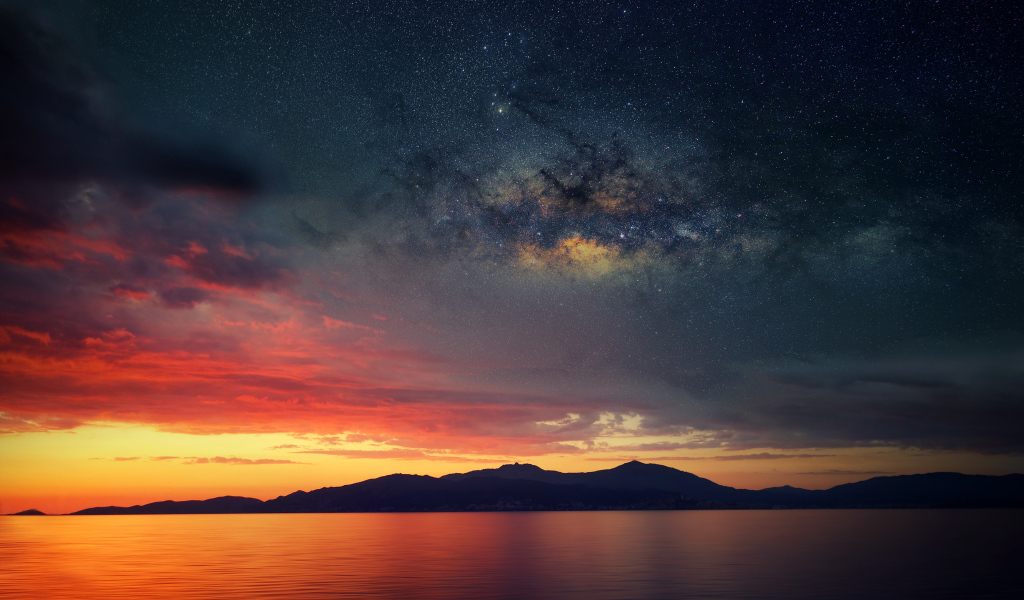 Красивое звездное небо над заливом, Исландия