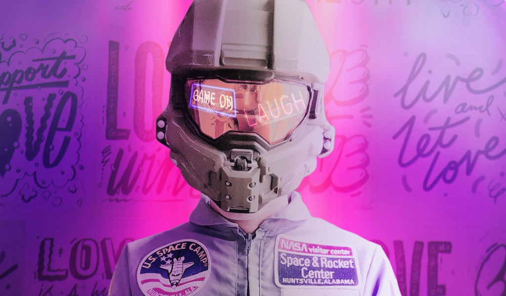 Астронавт NASA в костюме и шлеме