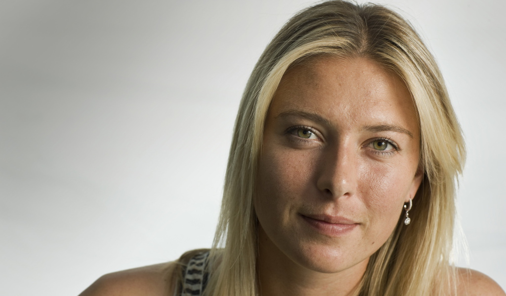 Российская теннисистка Мария Шарапова лицо крупным планом