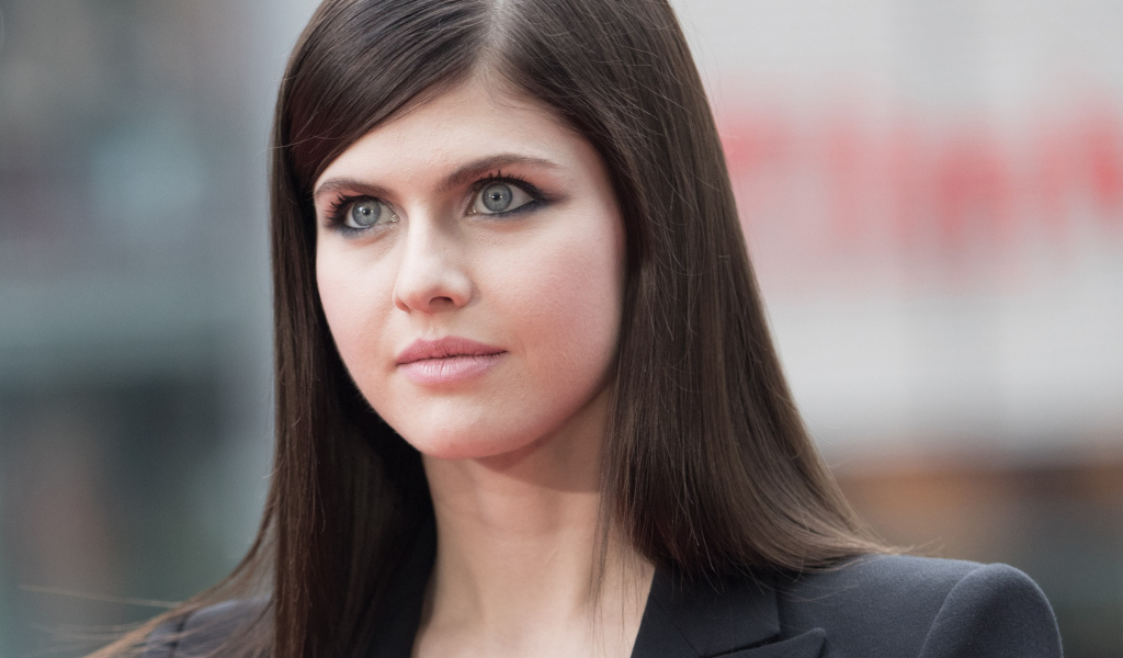 Актриса Александра Даддарио с красивыми глазами