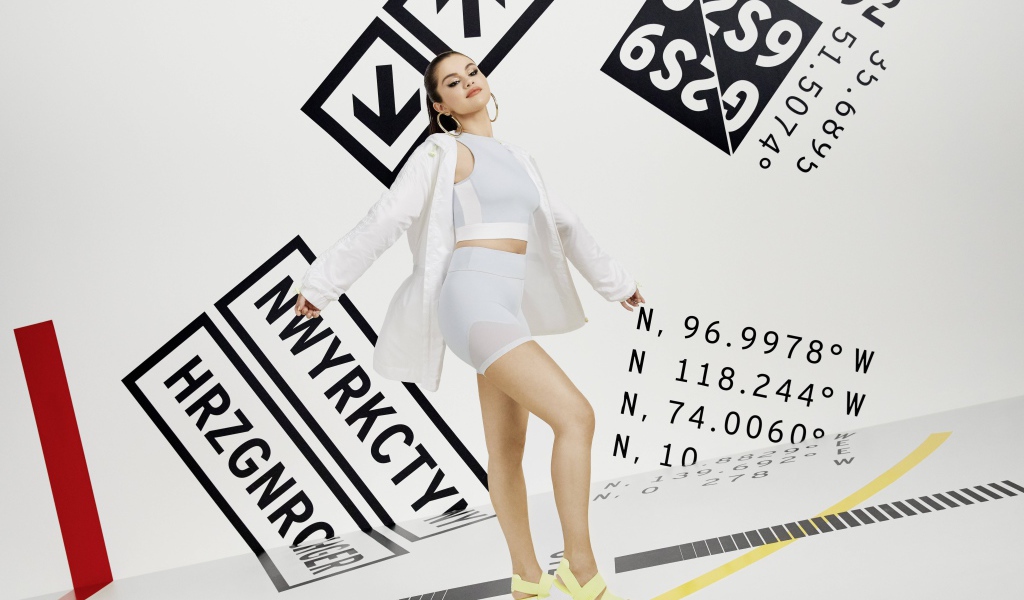 Красивая спортивная девушка, актриса Селена Гомез