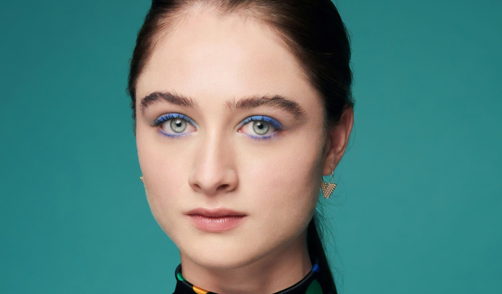 Лицо красивой молодой актрисы Рэффи Кэссиди