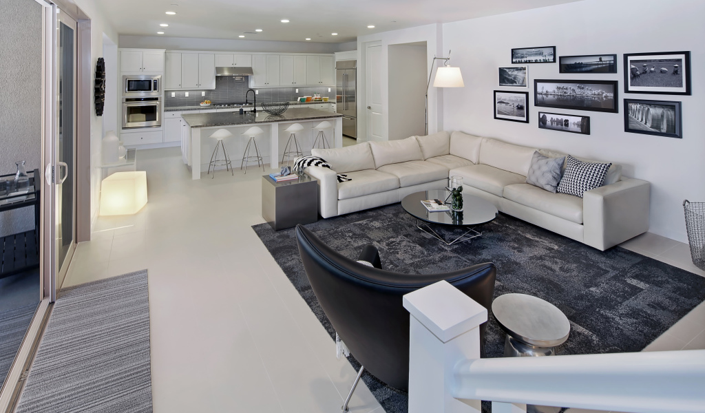 Серая гостиная комната совмещенная с кухней 