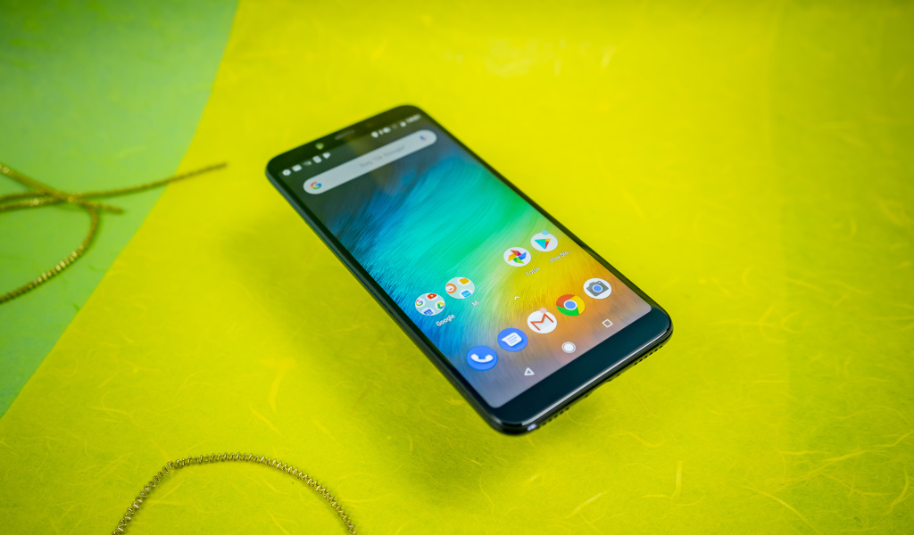 Смартфон Xiaomi Mi A2, 2019 года