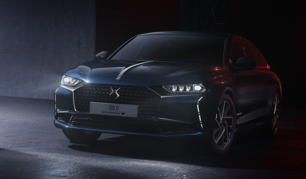 Автомобиль DS 9 Performance Line 2020 года