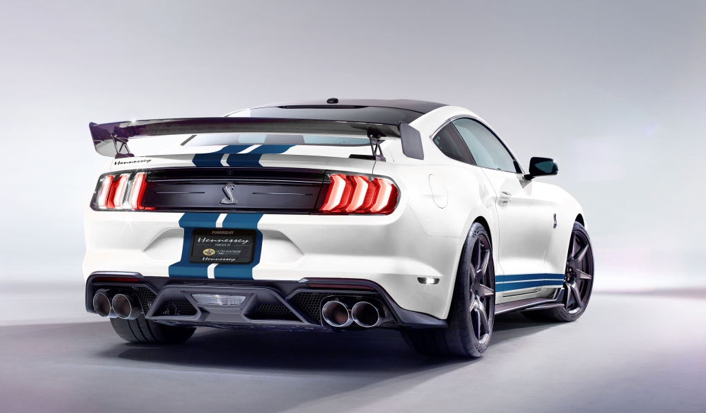 Спортивный автомобиль Hennessey GT500 Venom 1000, 2020 года вид сзади