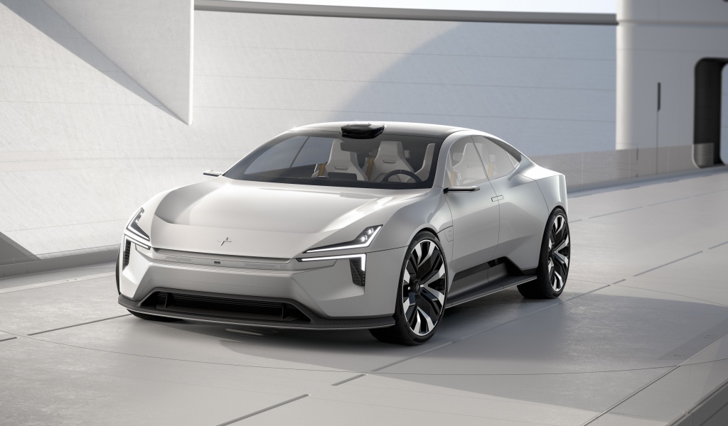 Серебристый автомобиль Polestar Precept 2020 года