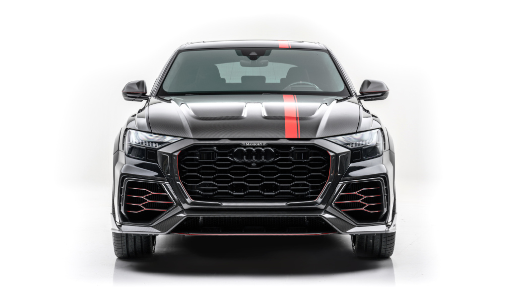 Автомобиль Audi RS Q8 2020 года вид спереди на белом фоне