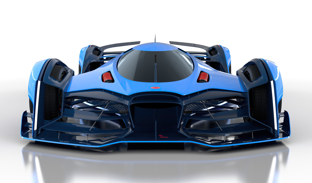 Гоночный автомобиль Bugatti Vision Le Mans, 2021 года на белом фоне