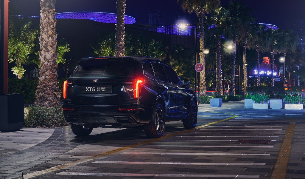 Черный Cadillac XT6 Midnight Edition 2020 года в городе 
