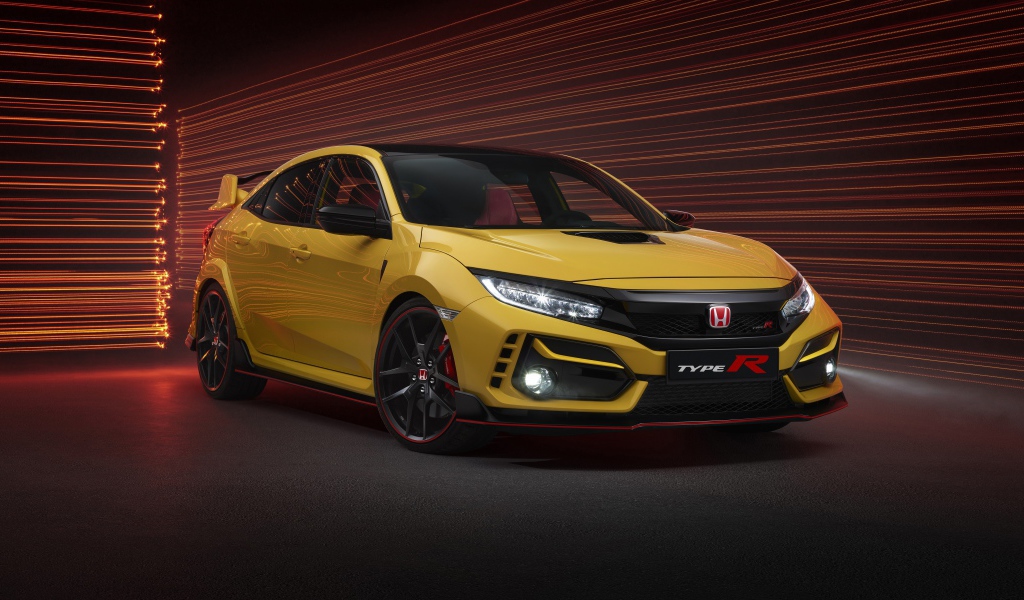 Желтый автомобиль Honda Civic Type R Limited Edition 2020 года 